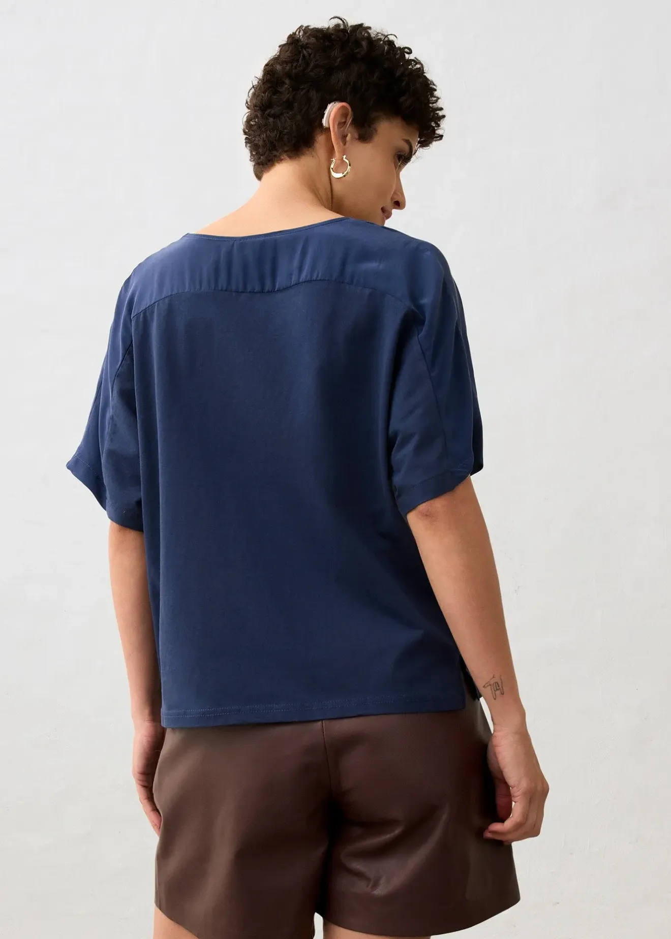 bonprix T-shirt avec soie et empiècement tissé|Femme Premium|T-Shirts & Tops