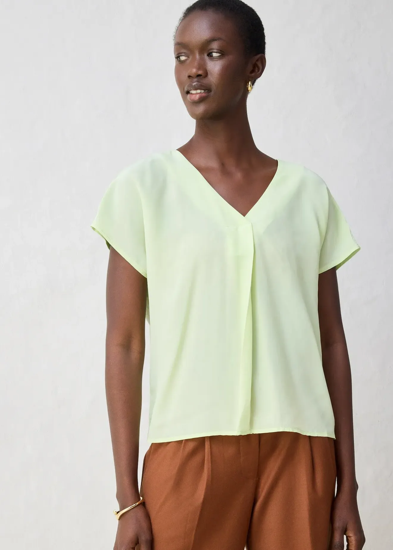 bonprix T-shirt avec soie et empiècement tissé|Femme Premium|T-Shirts & Tops