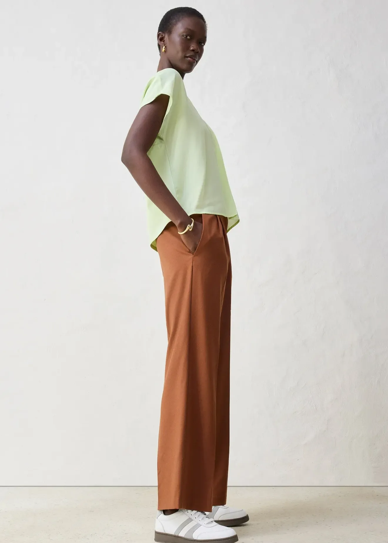 bonprix T-shirt avec soie et empiècement tissé|Femme Premium|T-Shirts & Tops