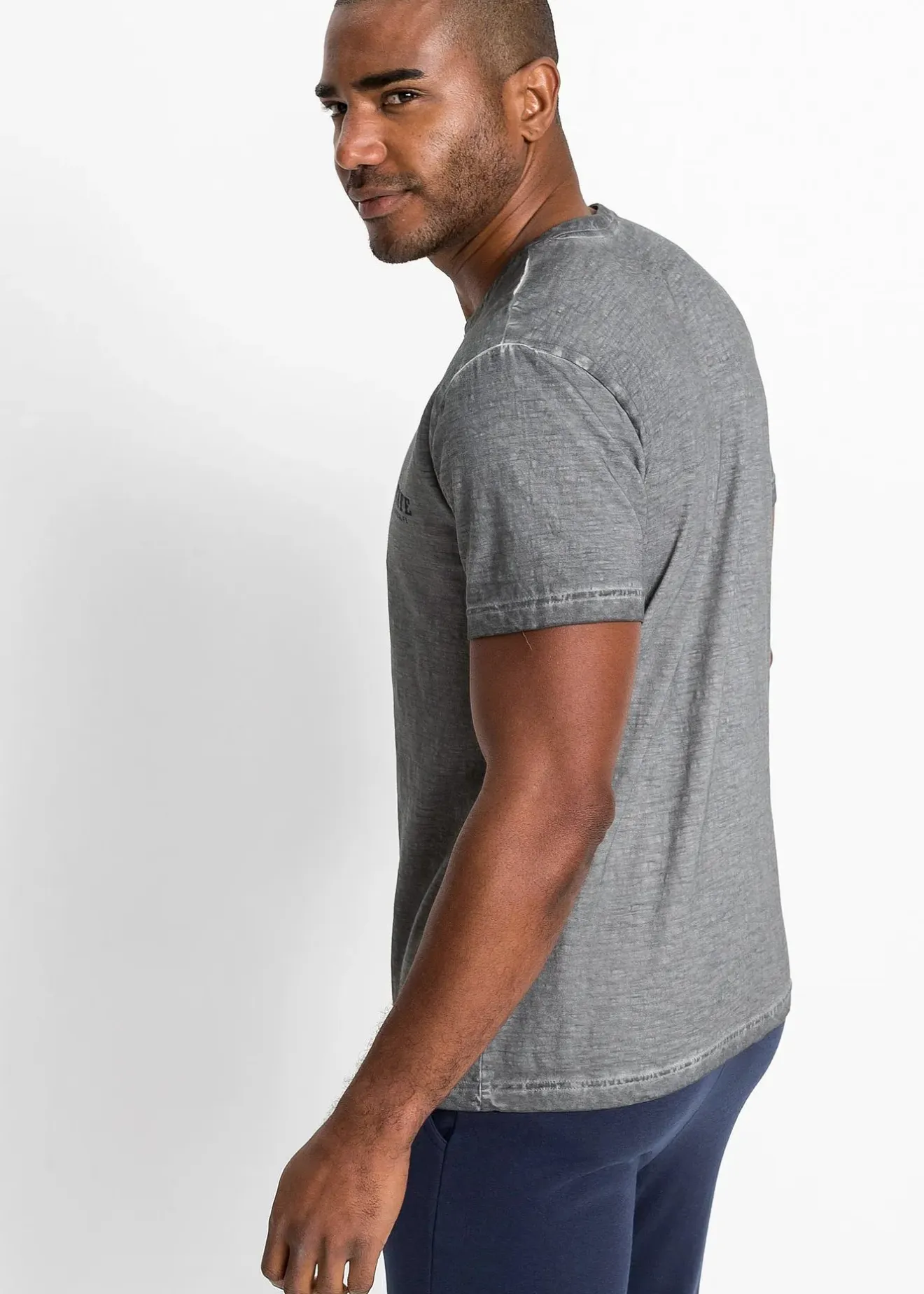 bonprix T-shirt col tunisien, aspect délavé, 100% coton|Homme T-Shirts & Polos