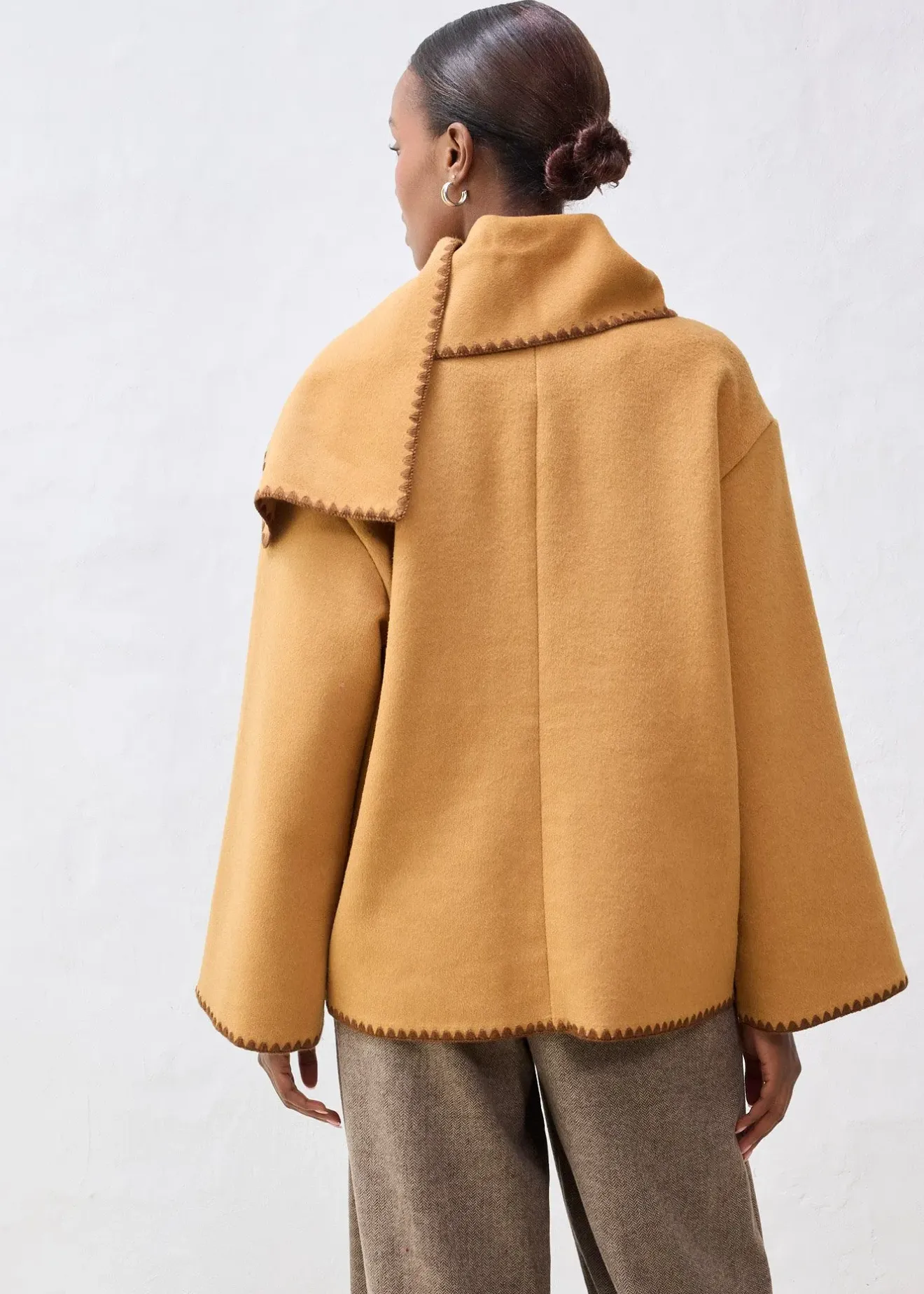 bonprix Veste à broderie décorative (ens. 2 pces avec écharpe)|Femme Premium|Vestes & Manteaux