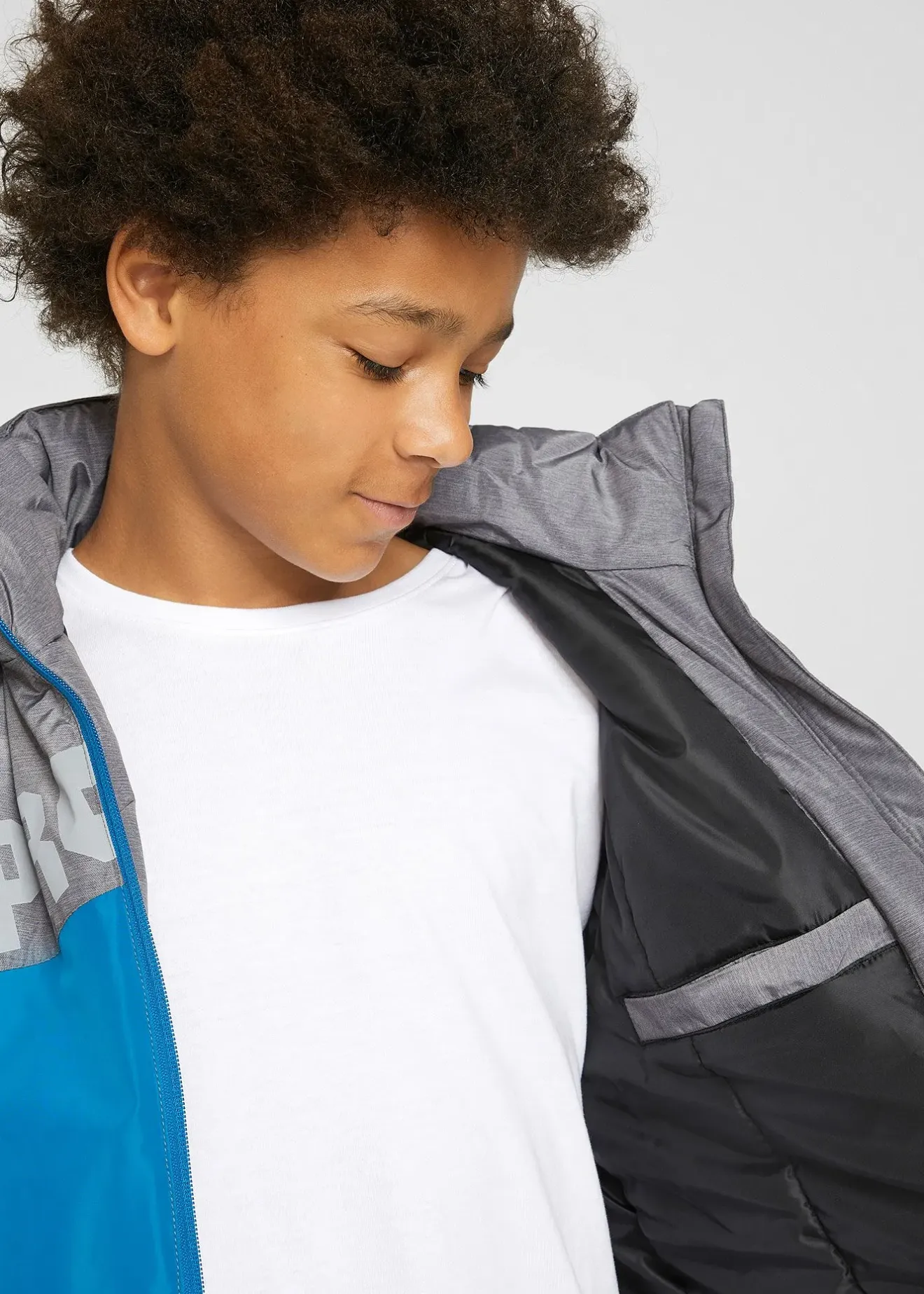 bonprix Veste d’hiver imperméable à capuche, style color block|Enfant Vêtements Enfant|Garçons 9-16 Ans·Vestes Outdoor