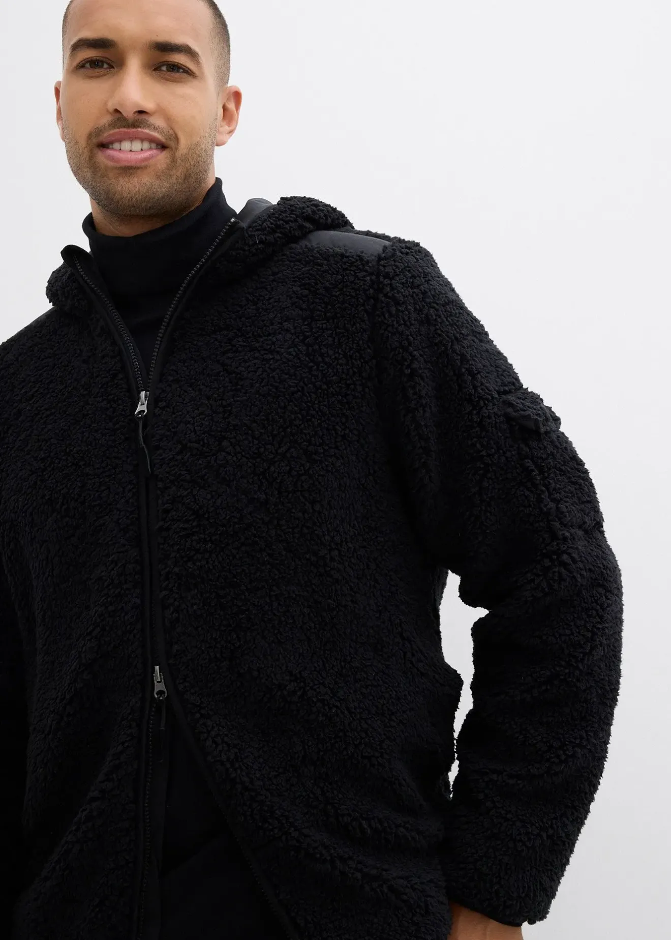 bonprix Veste en sherpa avec empiècement mesh et capuche|Homme Vêtements De Plein Air|Vestes