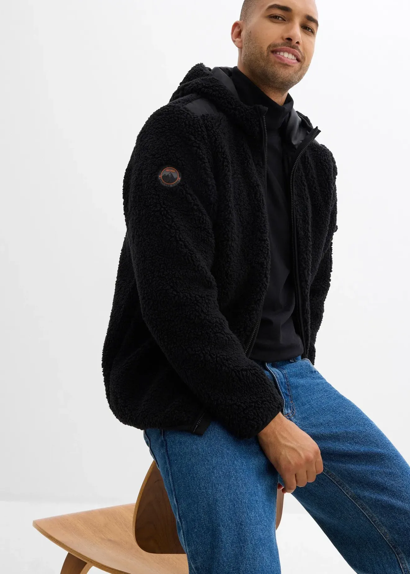 bonprix Veste en sherpa avec empiècement mesh et capuche|Homme Vêtements De Plein Air|Vestes