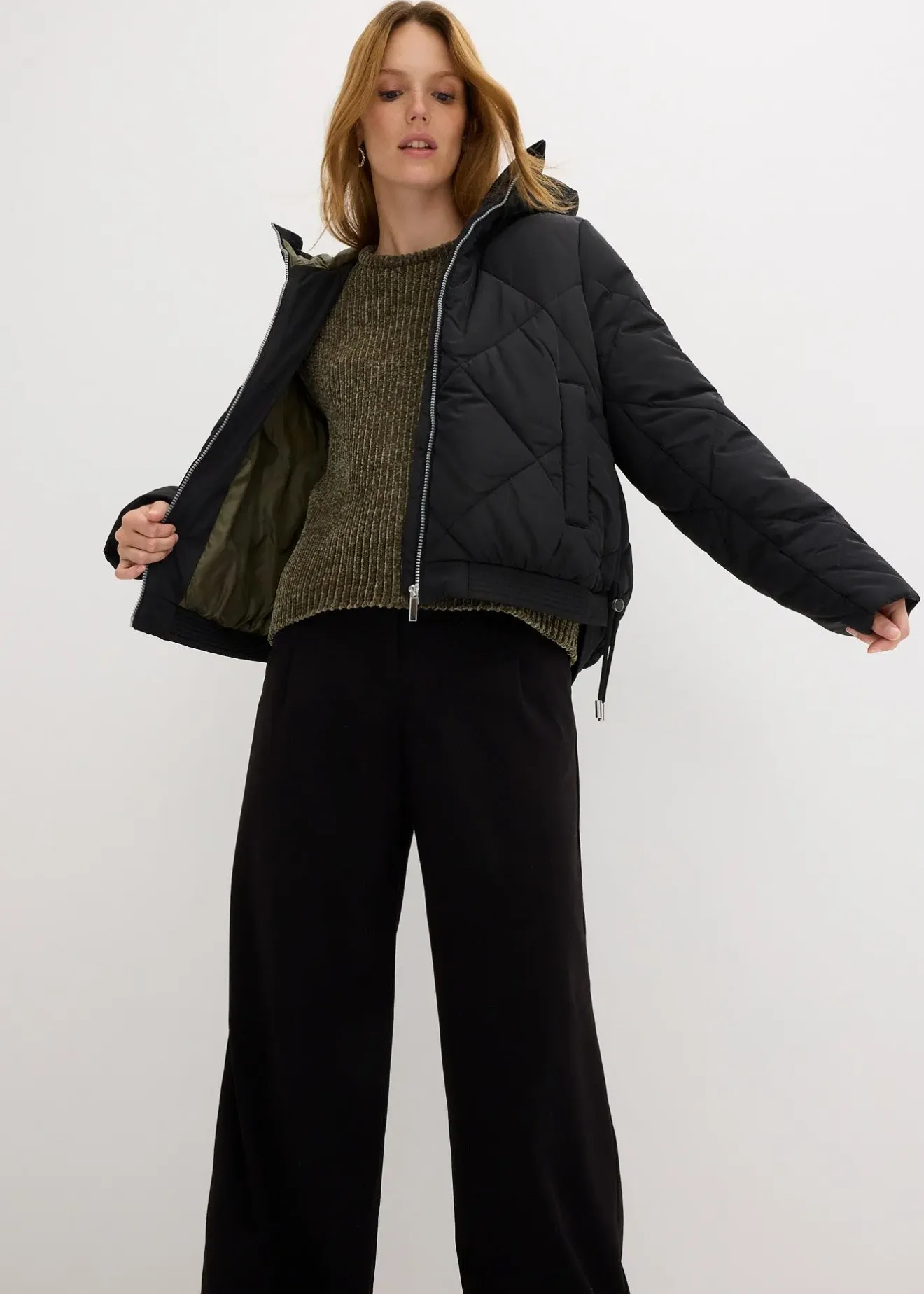 bonprix Veste matelassée courte avec doublure contrastante|Femme Vestes & Manteaux